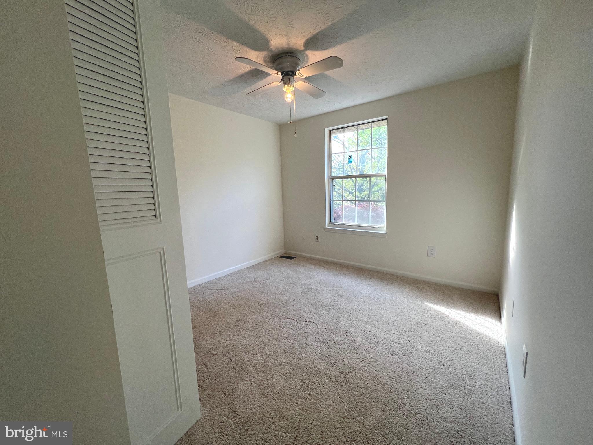 ASHBURN VILLAGE - Residential