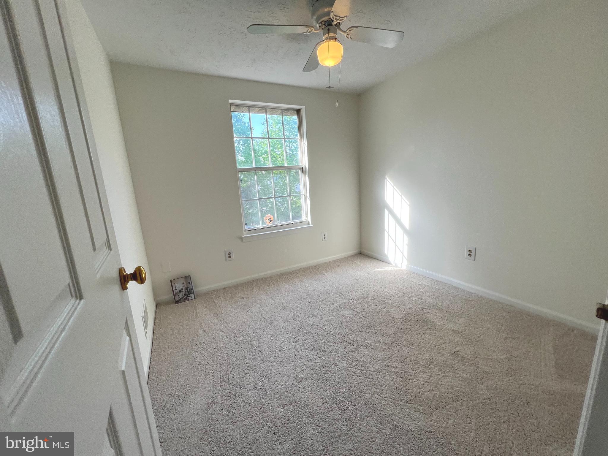 ASHBURN VILLAGE - Residential