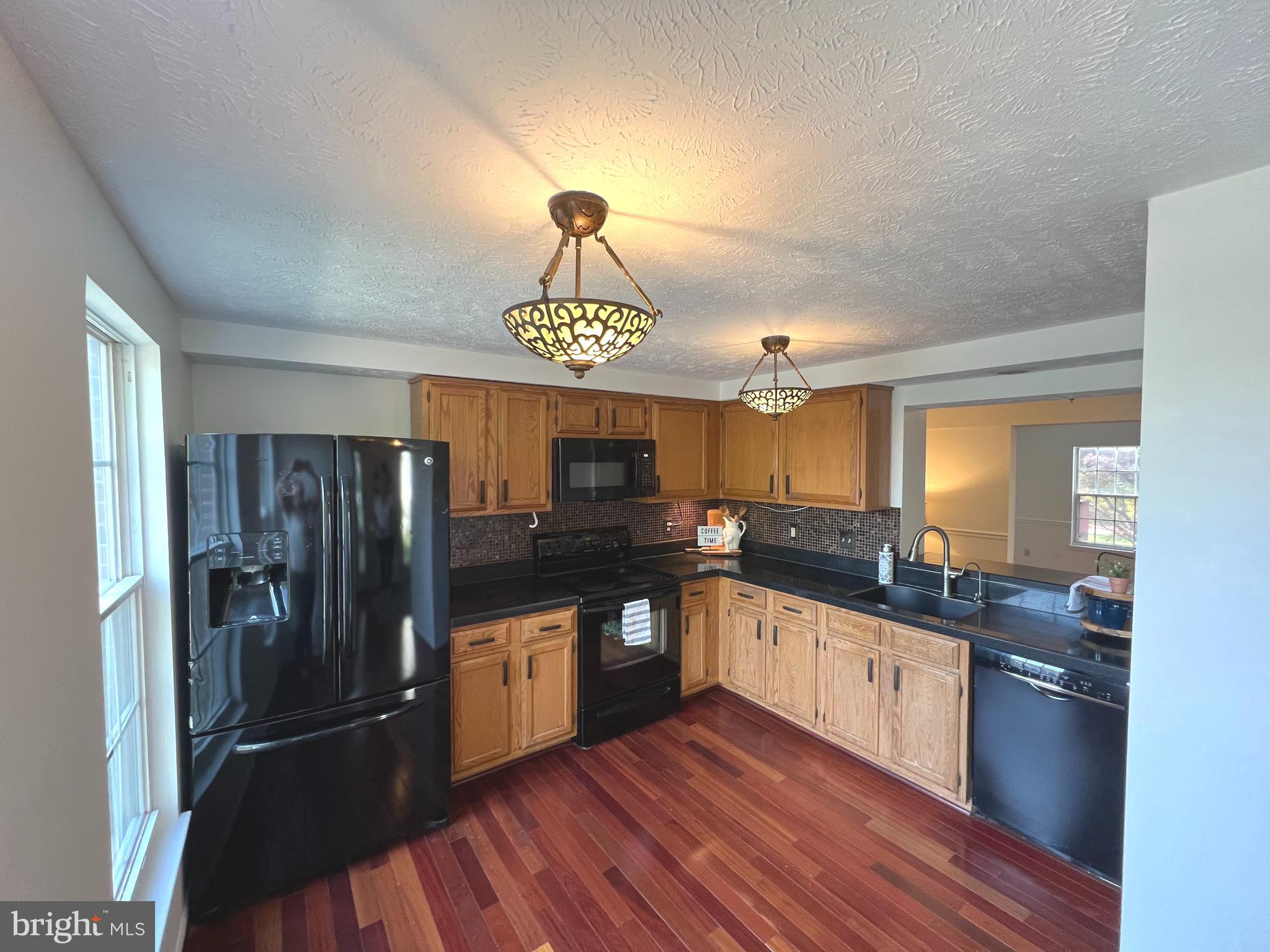 ASHBURN VILLAGE - Residential