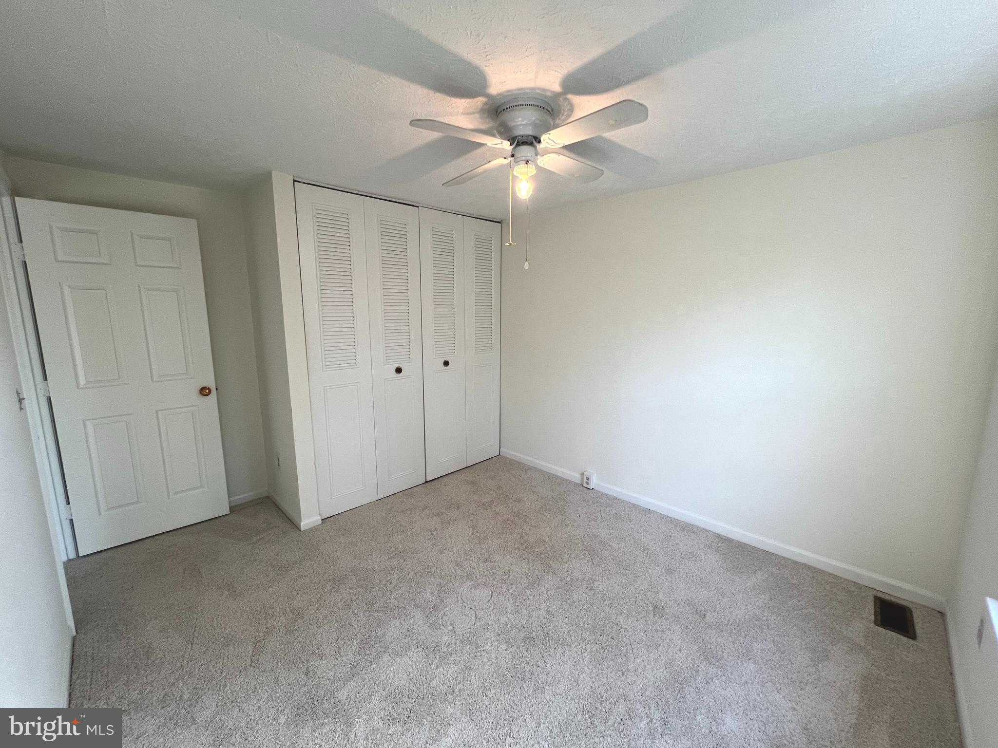 ASHBURN VILLAGE - Residential