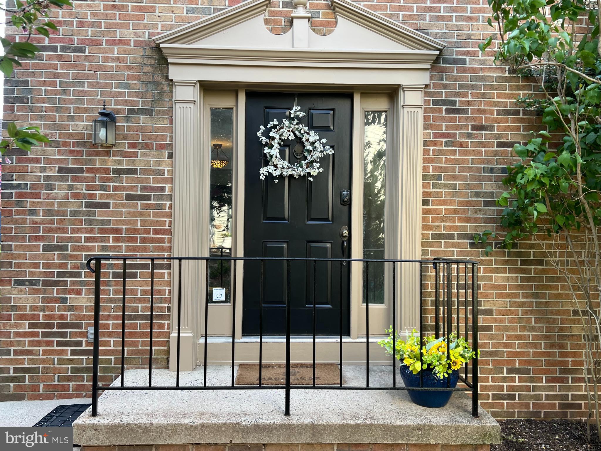 ASHBURN VILLAGE - Residential