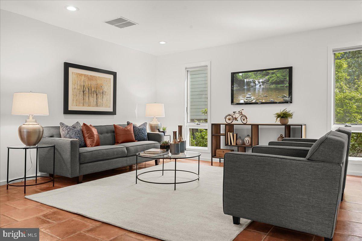 GLEN ECHO HEIGHTS - Residential