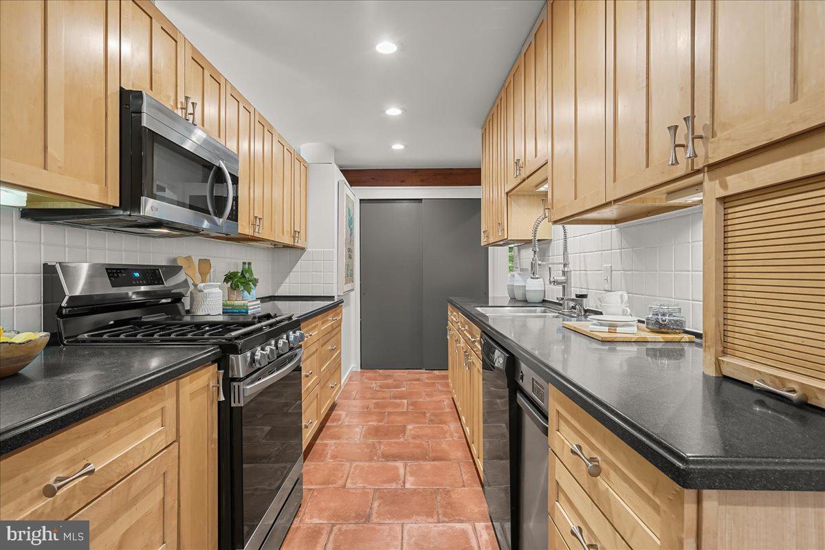 GLEN ECHO HEIGHTS - Residential