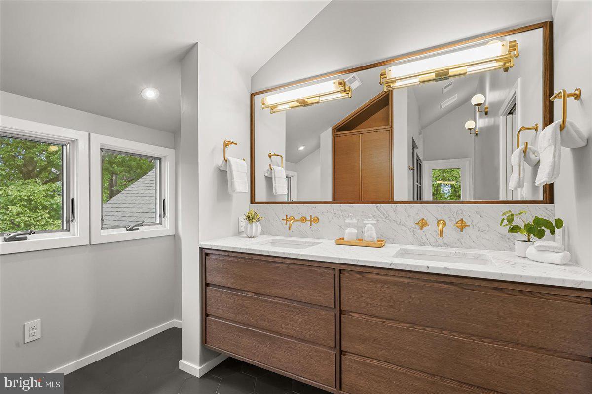 GLEN ECHO HEIGHTS - Residential