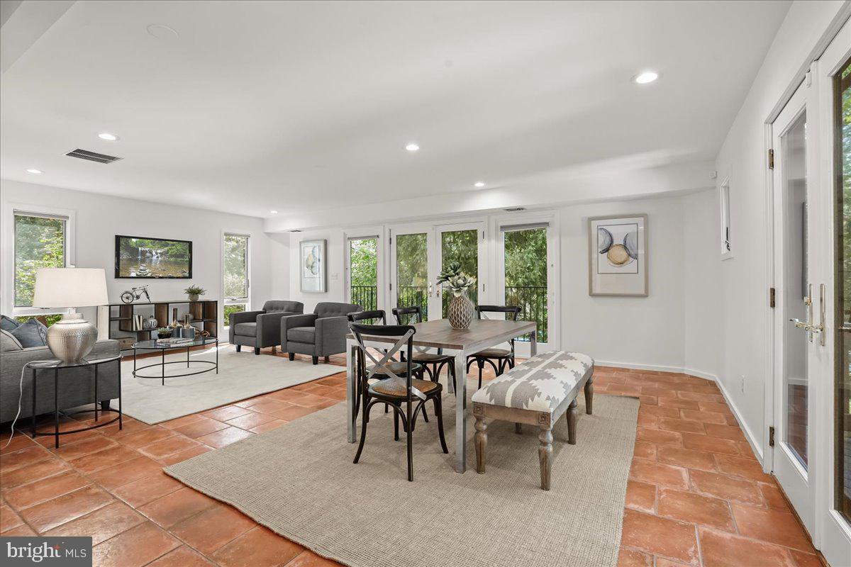 GLEN ECHO HEIGHTS - Residential