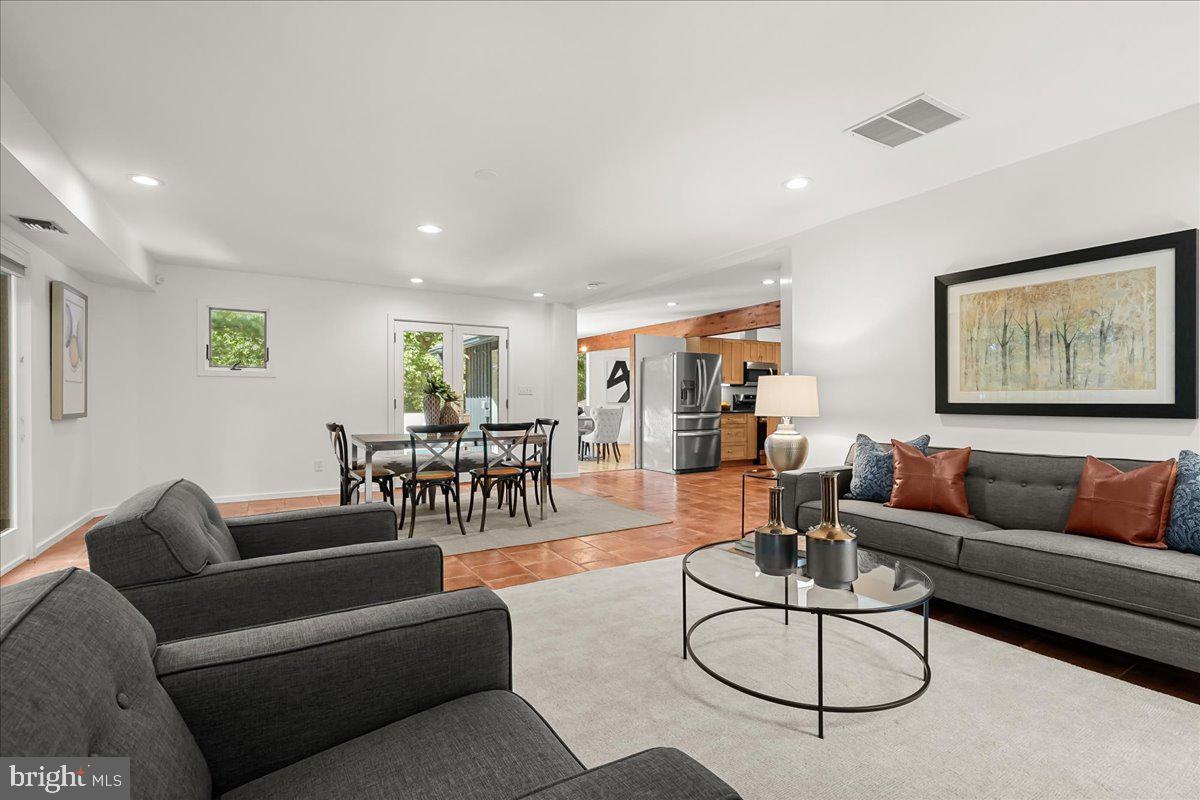 GLEN ECHO HEIGHTS - Residential