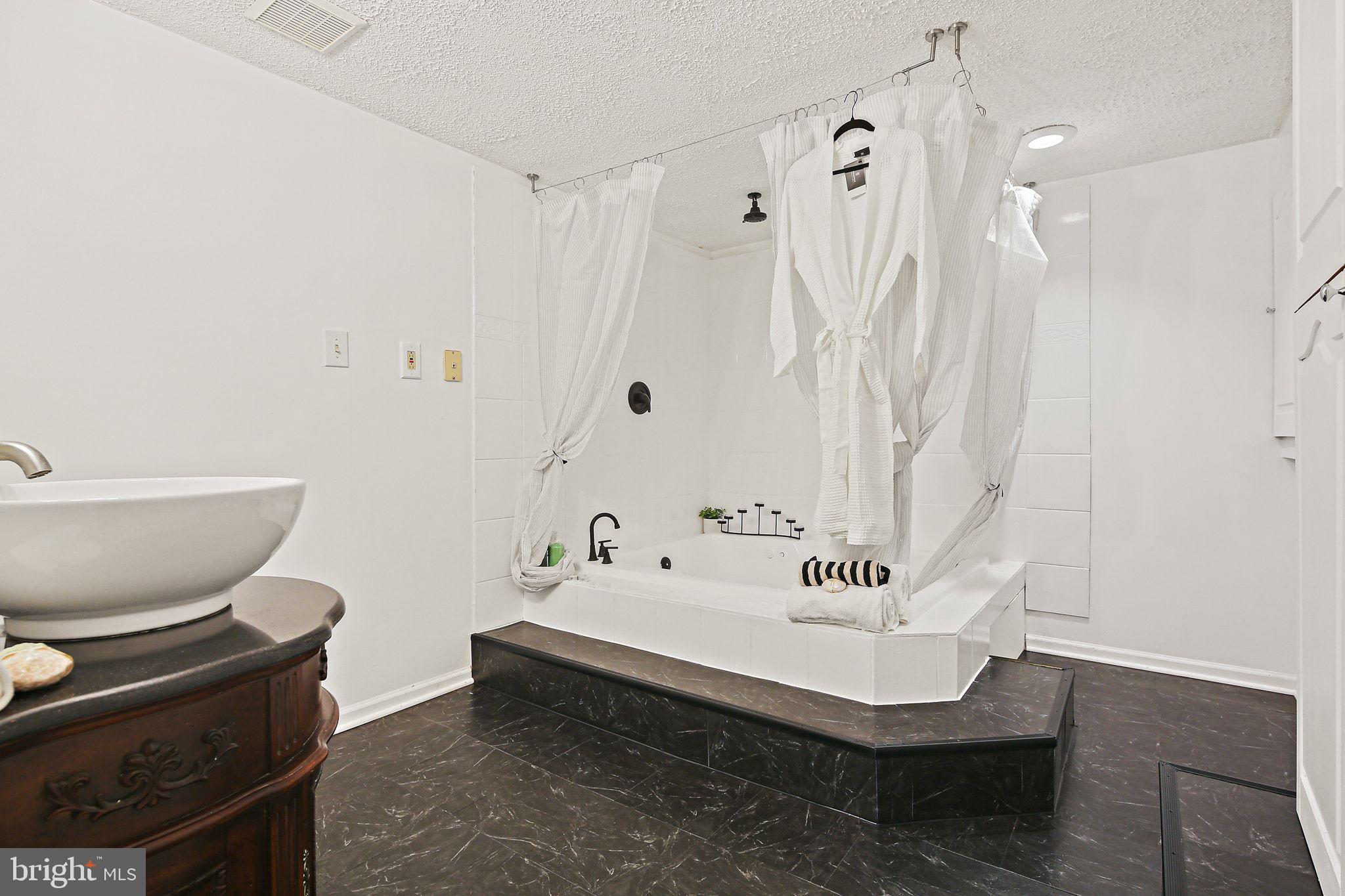 HADLEY FARMS - Residential