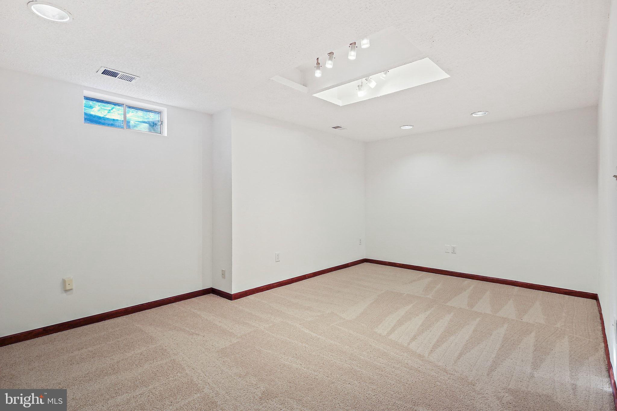 HADLEY FARMS - Residential