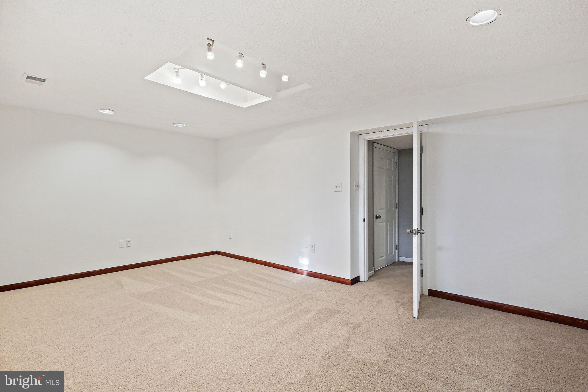 HADLEY FARMS - Residential