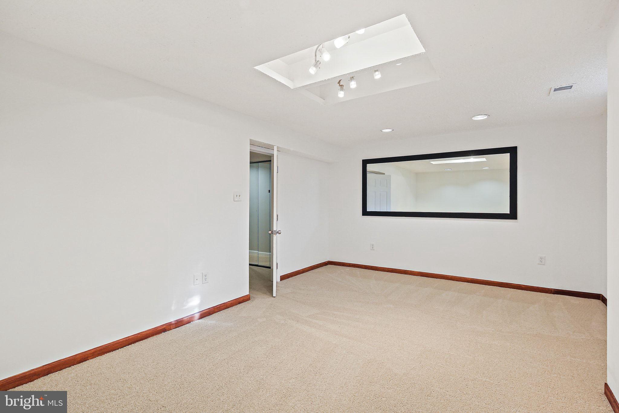 HADLEY FARMS - Residential