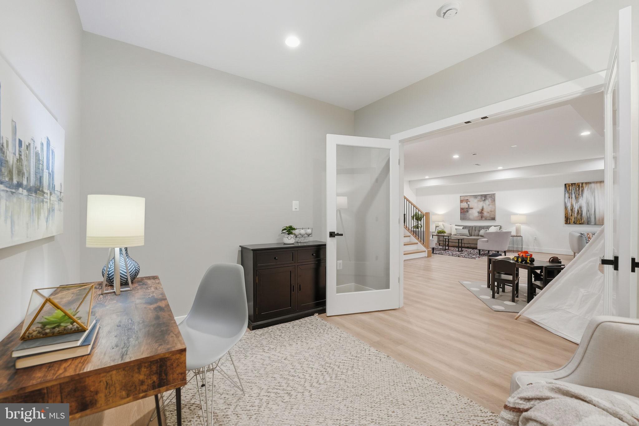 ANNALEE HEIGHTS - Residential