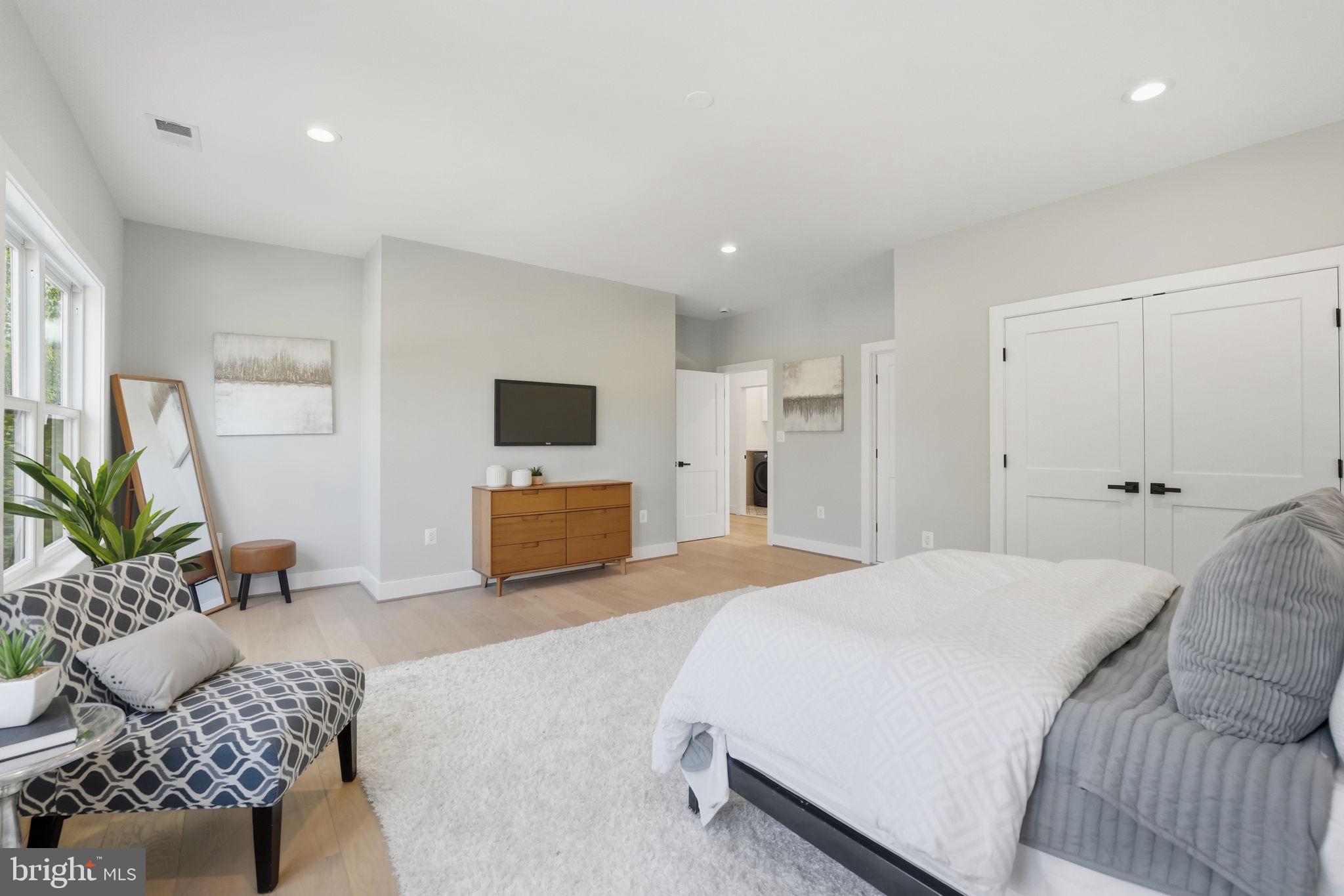 ANNALEE HEIGHTS - Residential