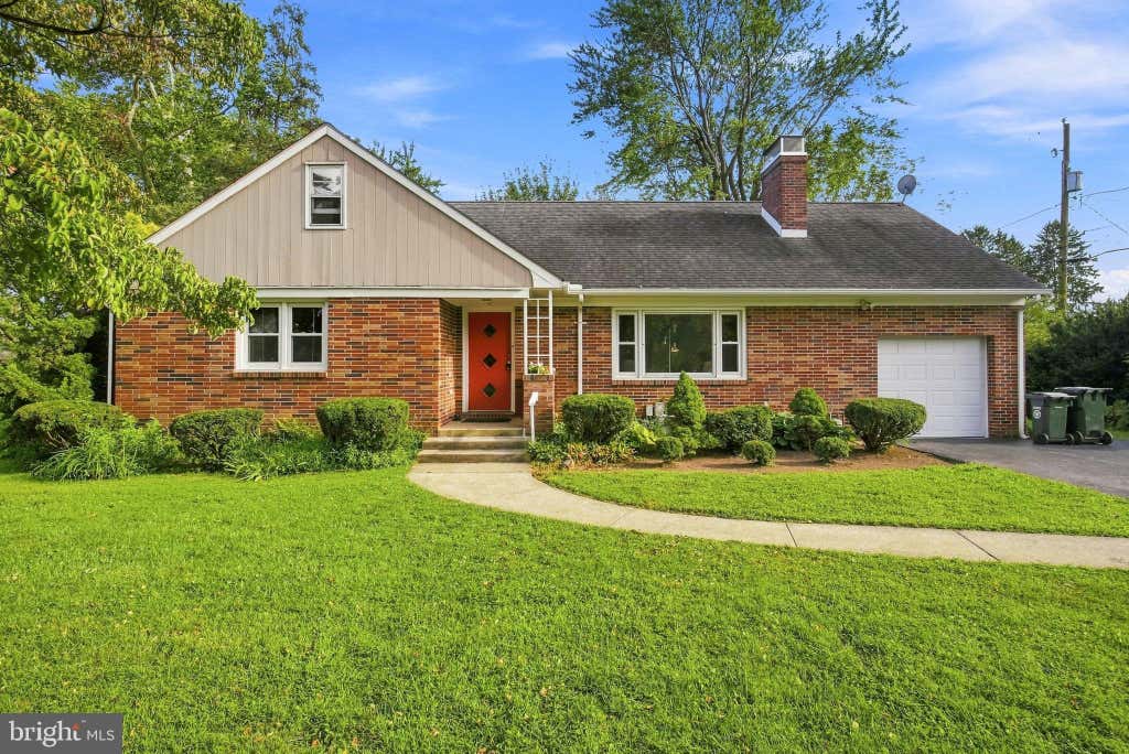 Photo of 332 Ruth Ridge Drive, LANCASTER, PA 17601 (MLS # PALA2094356)