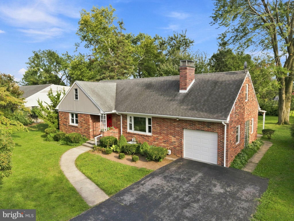 Photo of 332 Ruth Ridge Drive, LANCASTER, PA 17601 (MLS # PALA2094356)
