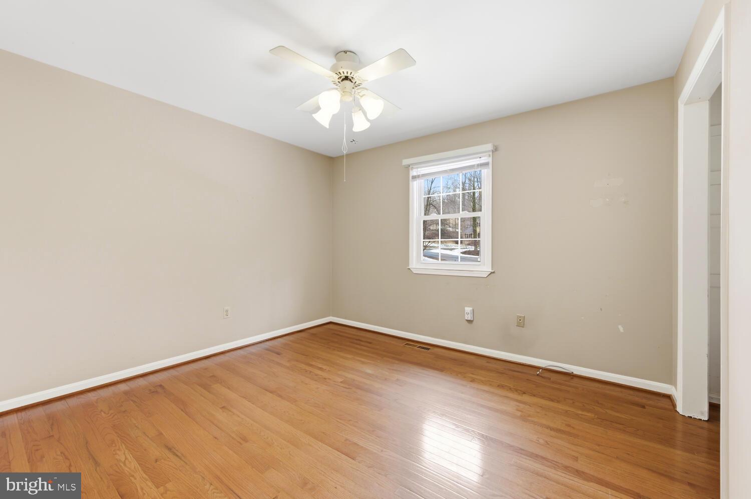 HALLMARK WOODS - Residential