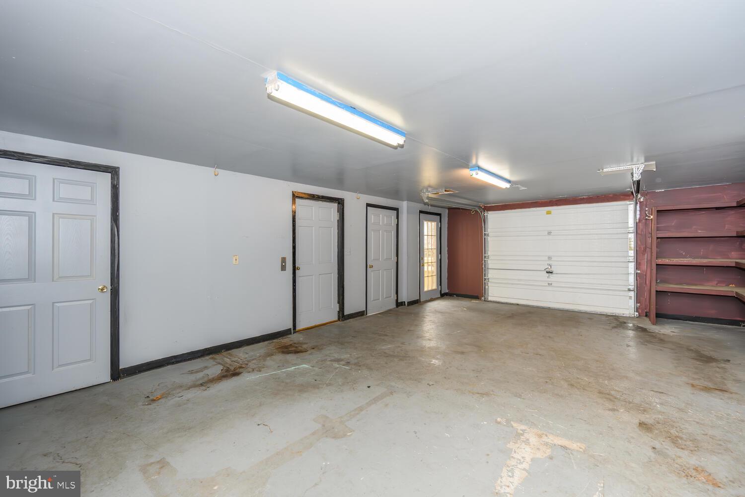 HALLMARK WOODS - Residential