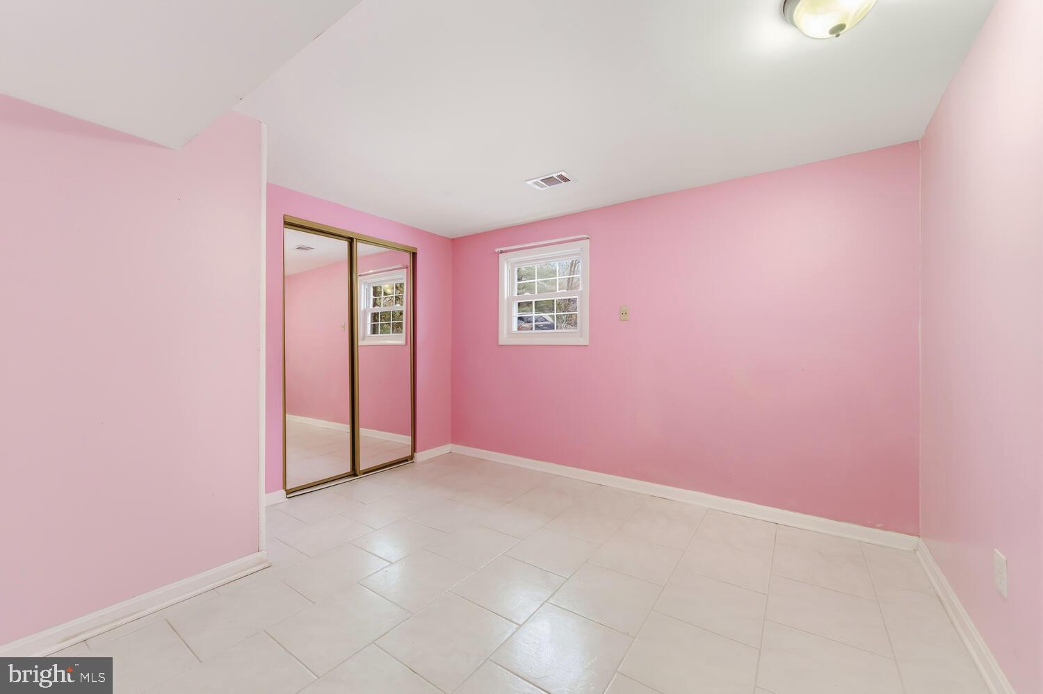 HALLMARK WOODS - Residential