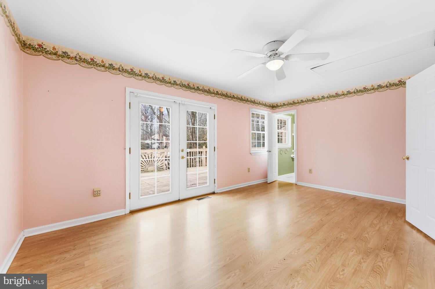 HALLMARK WOODS - Residential