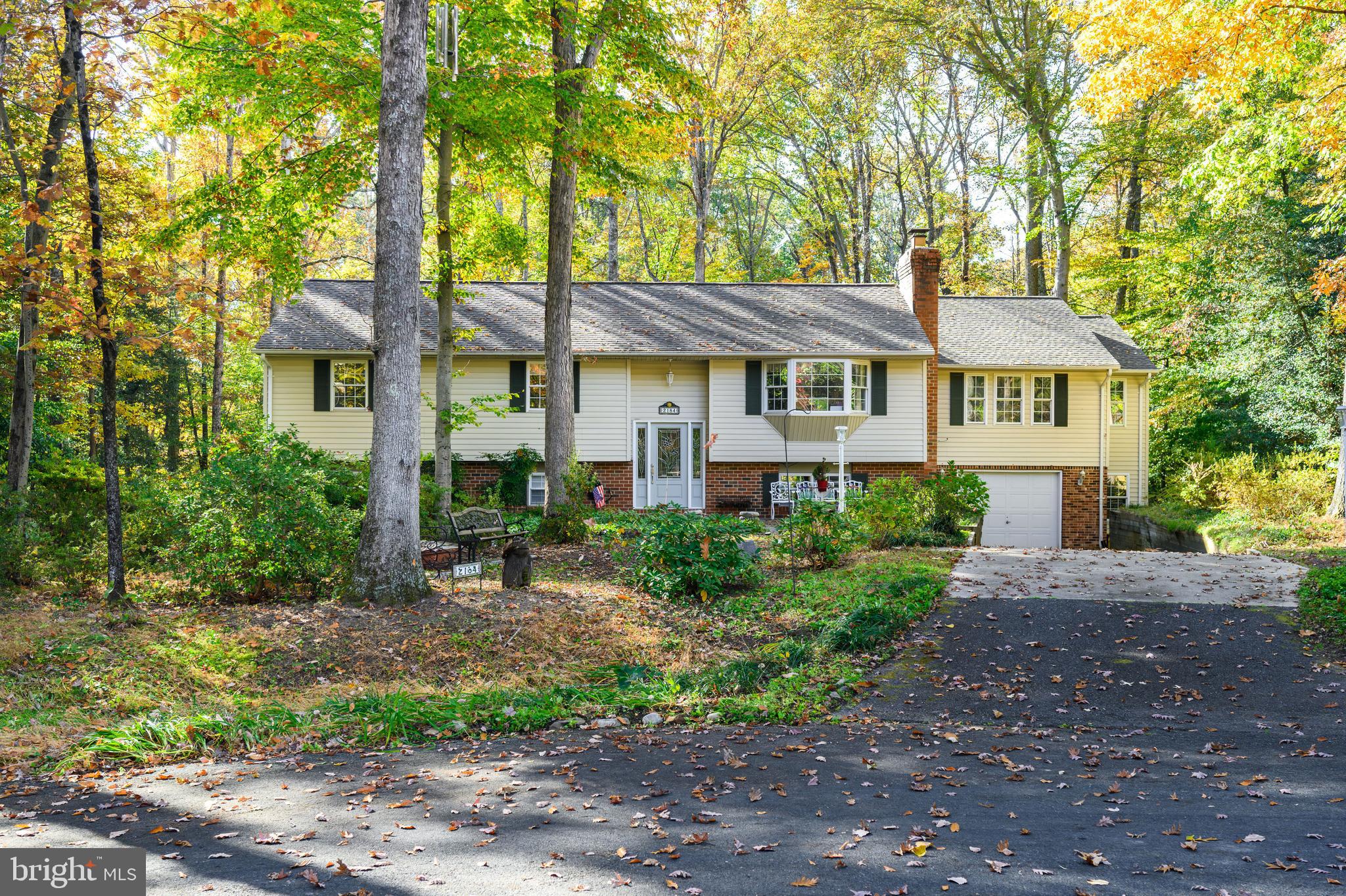 HALLMARK WOODS - Residential