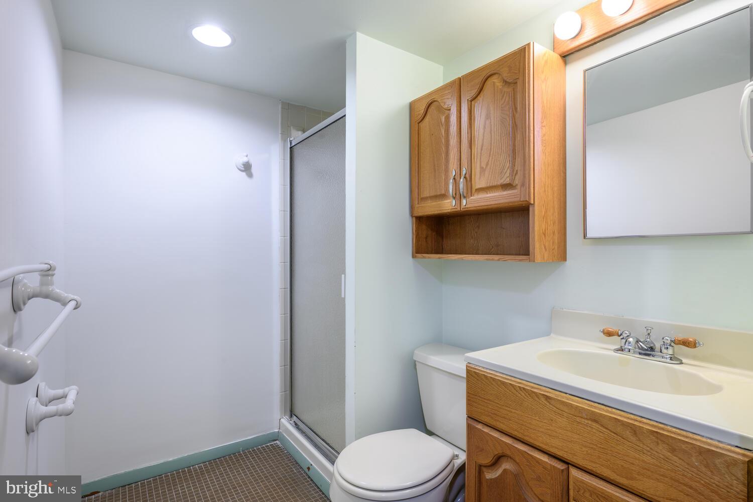 HALLMARK WOODS - Residential