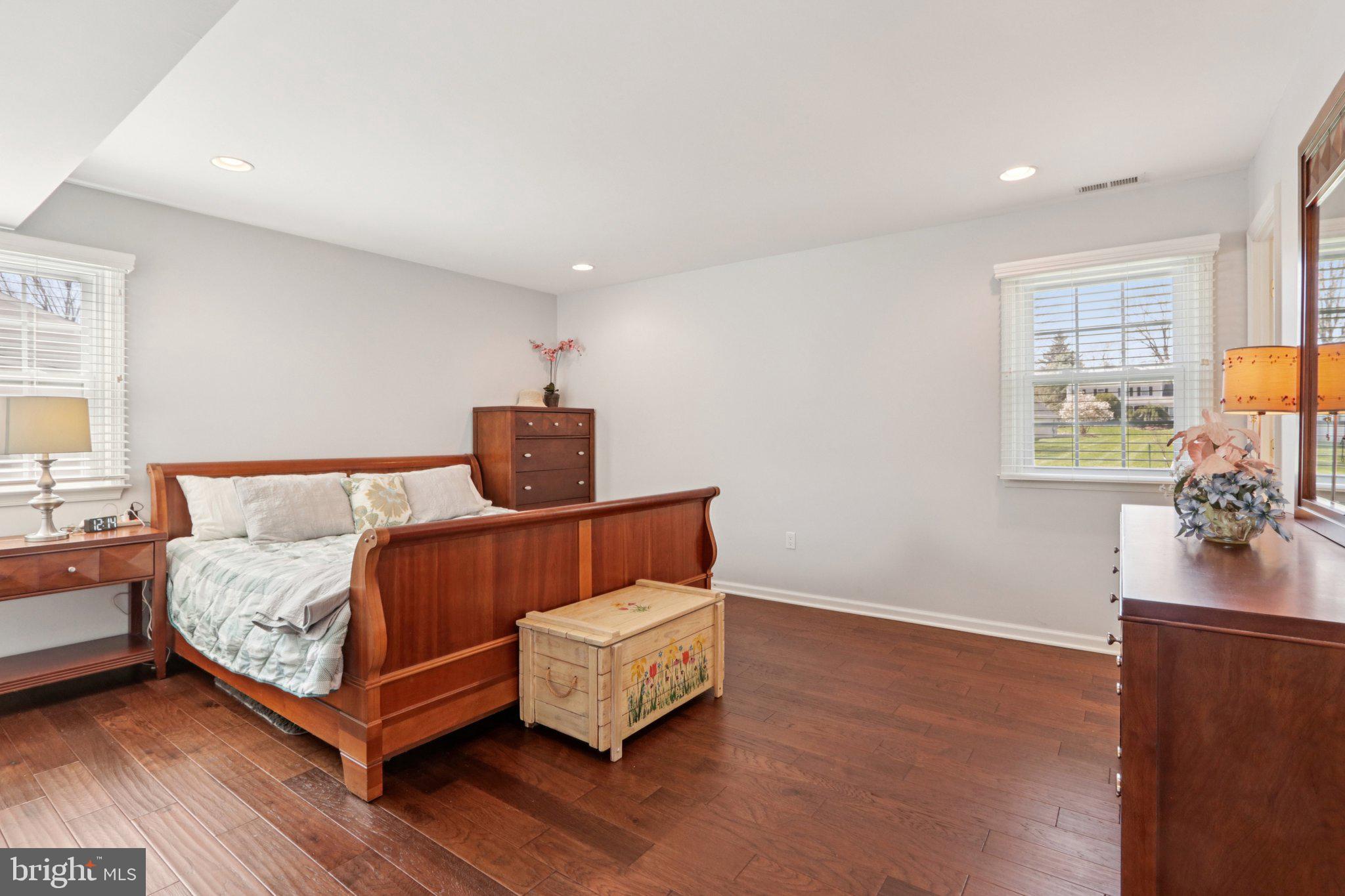 YARDLEY HUNT - Residential