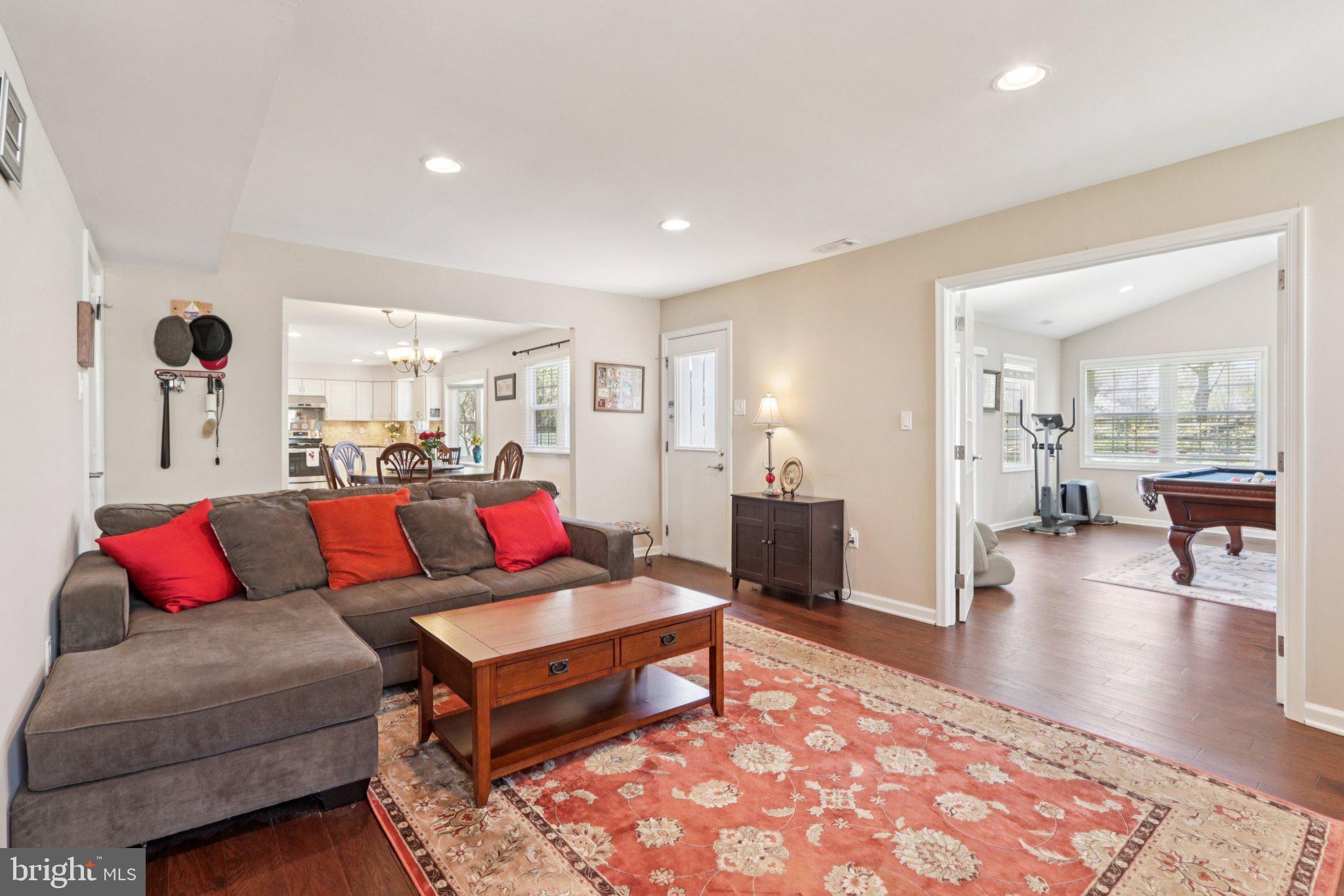 YARDLEY HUNT - Residential