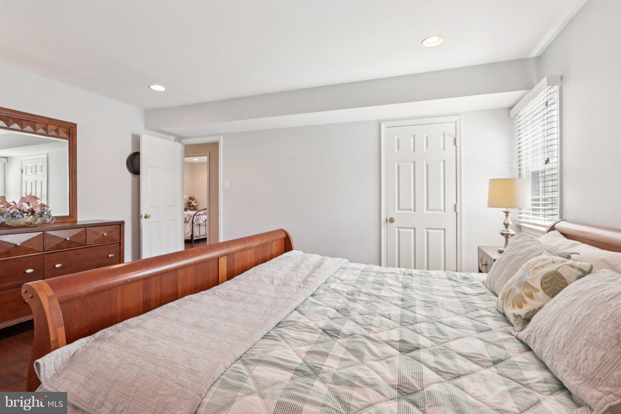 YARDLEY HUNT - Residential