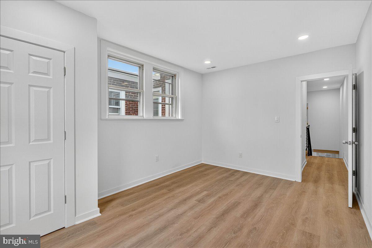 WEST OAK LANE - Residential