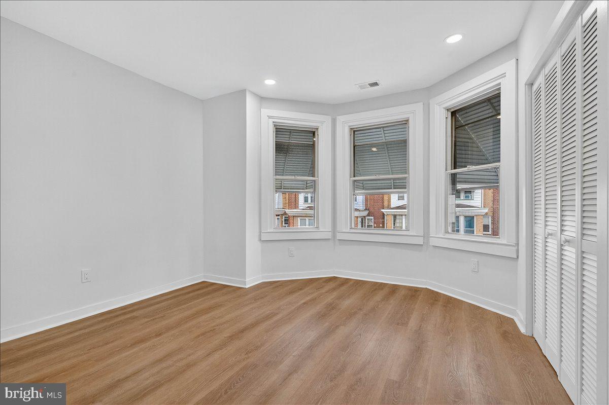 WEST OAK LANE - Residential