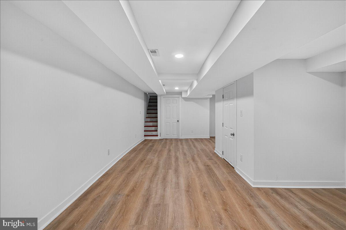 WEST OAK LANE - Residential