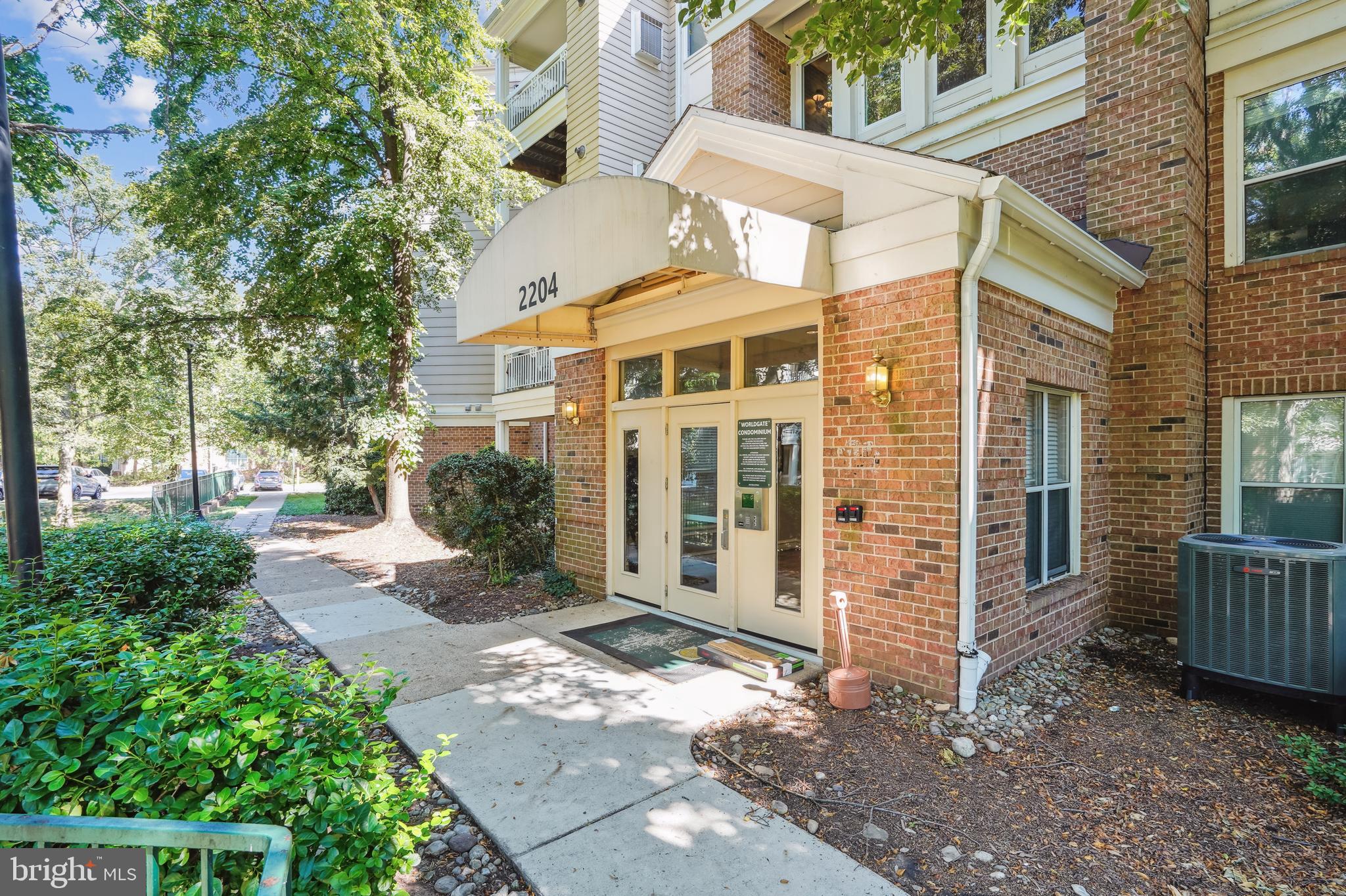 WORLDGATE CONDO - Residential