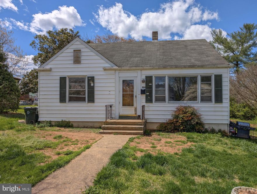 Investor’s Opportunity – This 3-bedroom, 1-bathroom rambler offers excellent potential and features hardwood flooring throughout most of the main level. Situated on an end lot on Lee Street in the Town of Culpeper, the property benefits from access to natural gas and high-speed internet. Being sold strictly as-is.