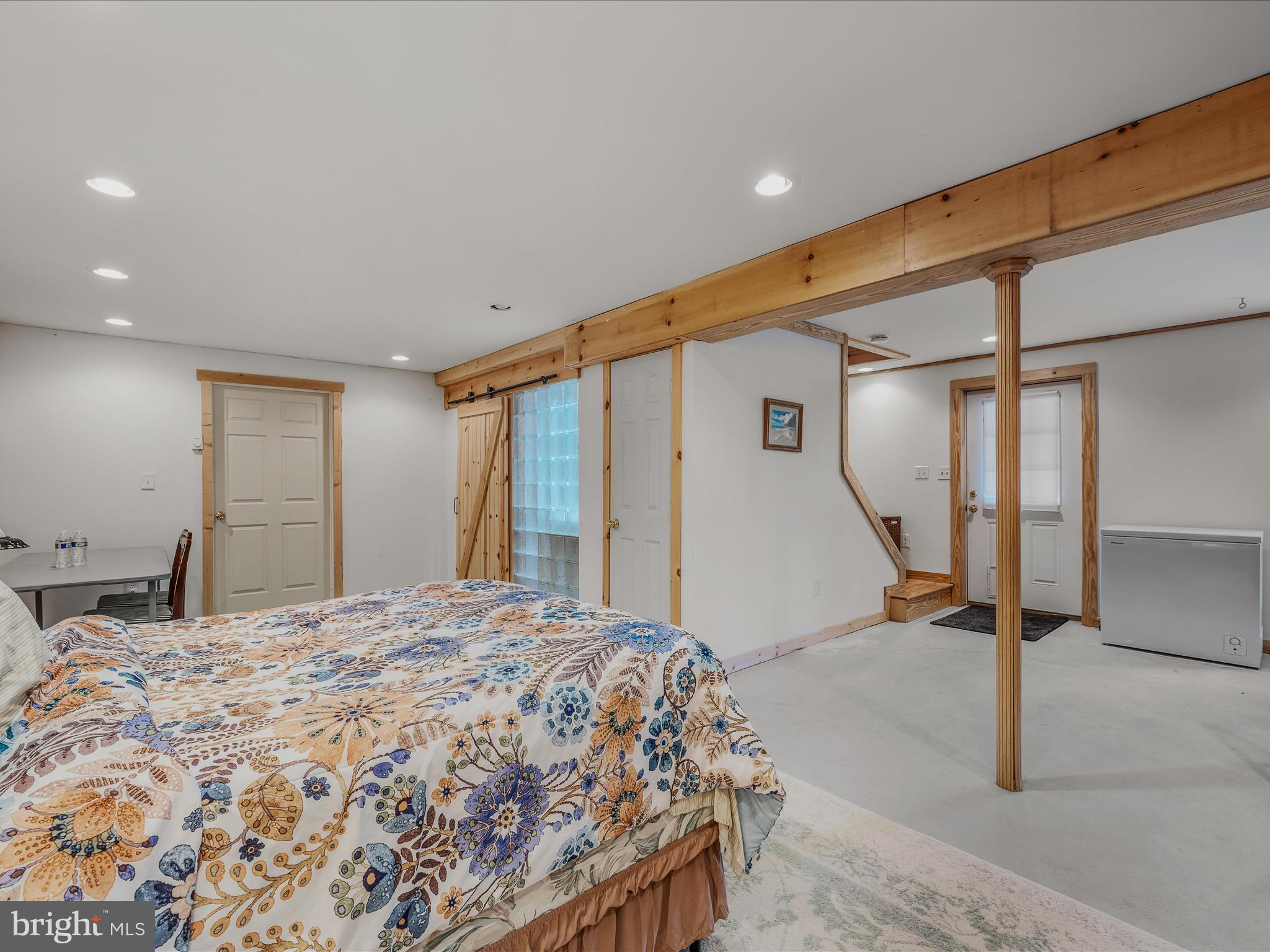 ROUSE MOUNTAIN - Residential