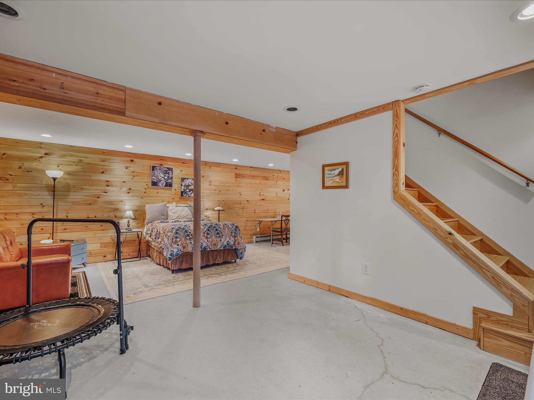 ROUSE MOUNTAIN - Residential