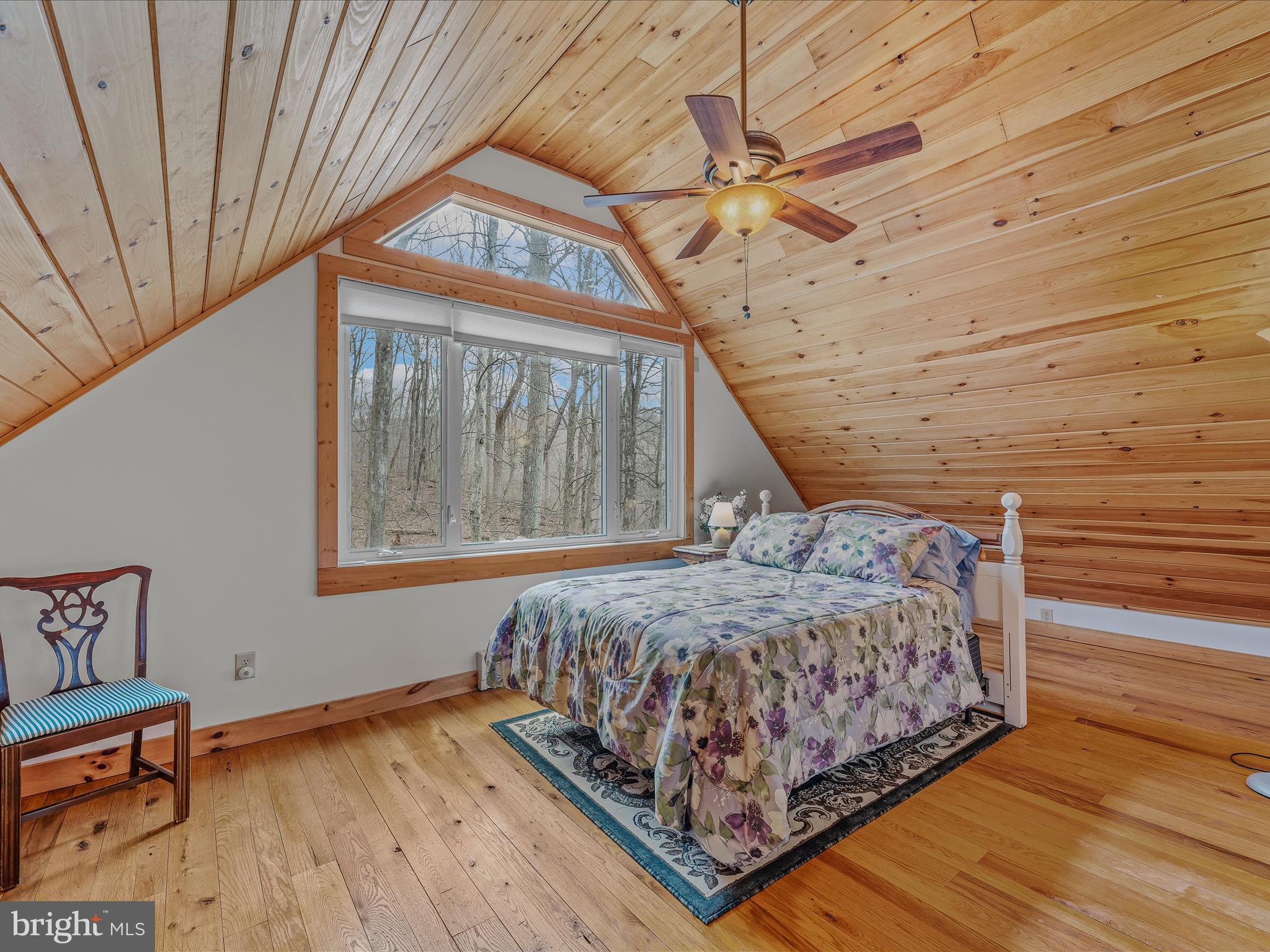 ROUSE MOUNTAIN - Residential