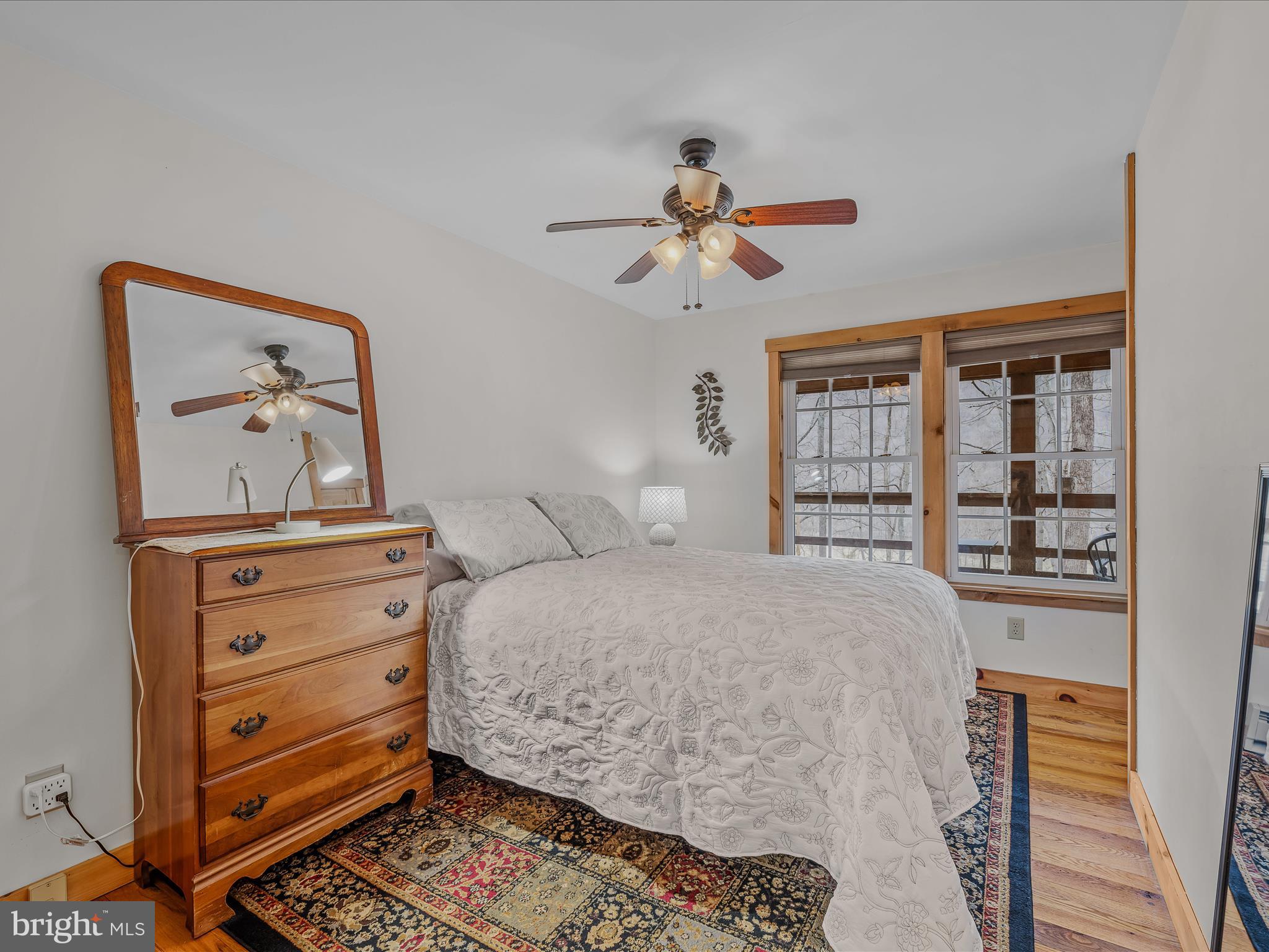 ROUSE MOUNTAIN - Residential