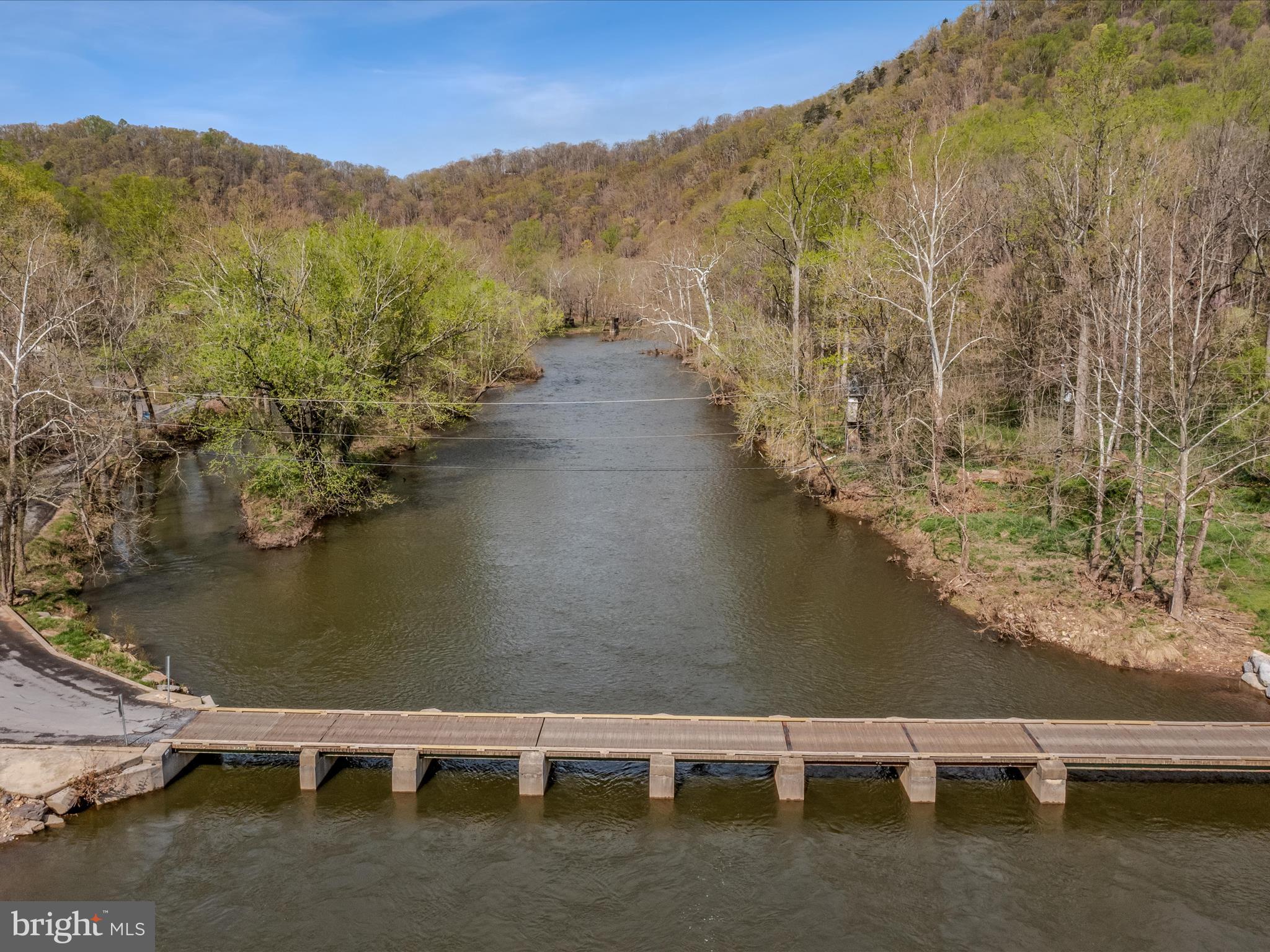 ROUSE MOUNTAIN - Residential