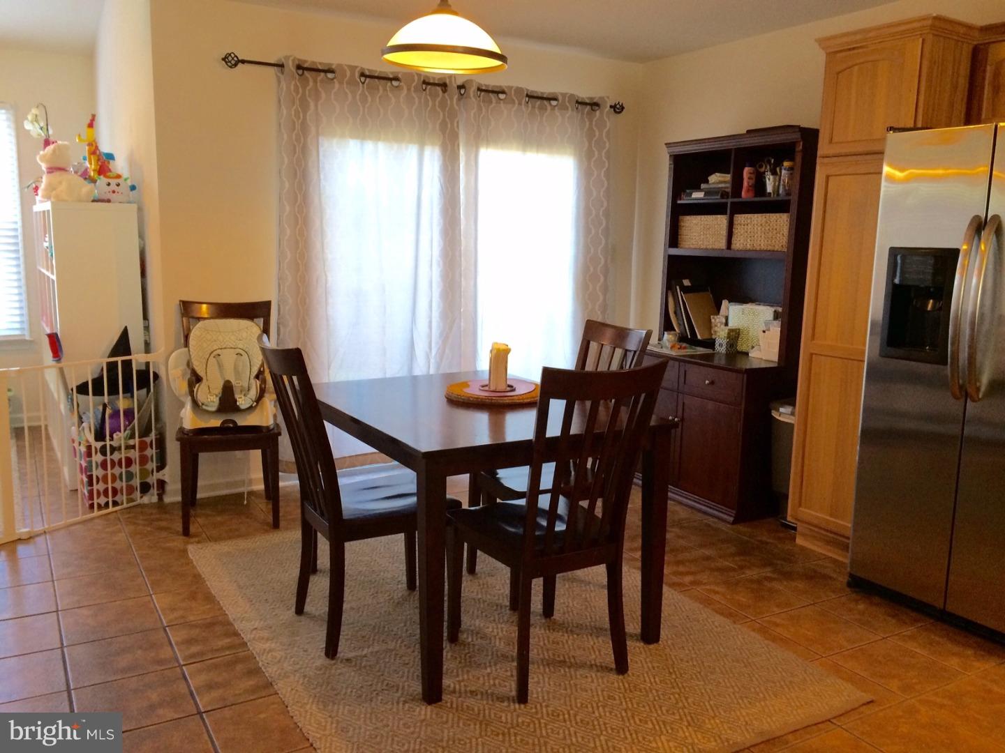 BRADFORD SQUARE - Residential Lease