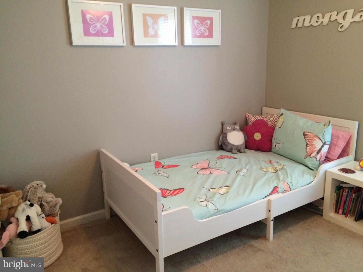 BRADFORD SQUARE - Residential Lease