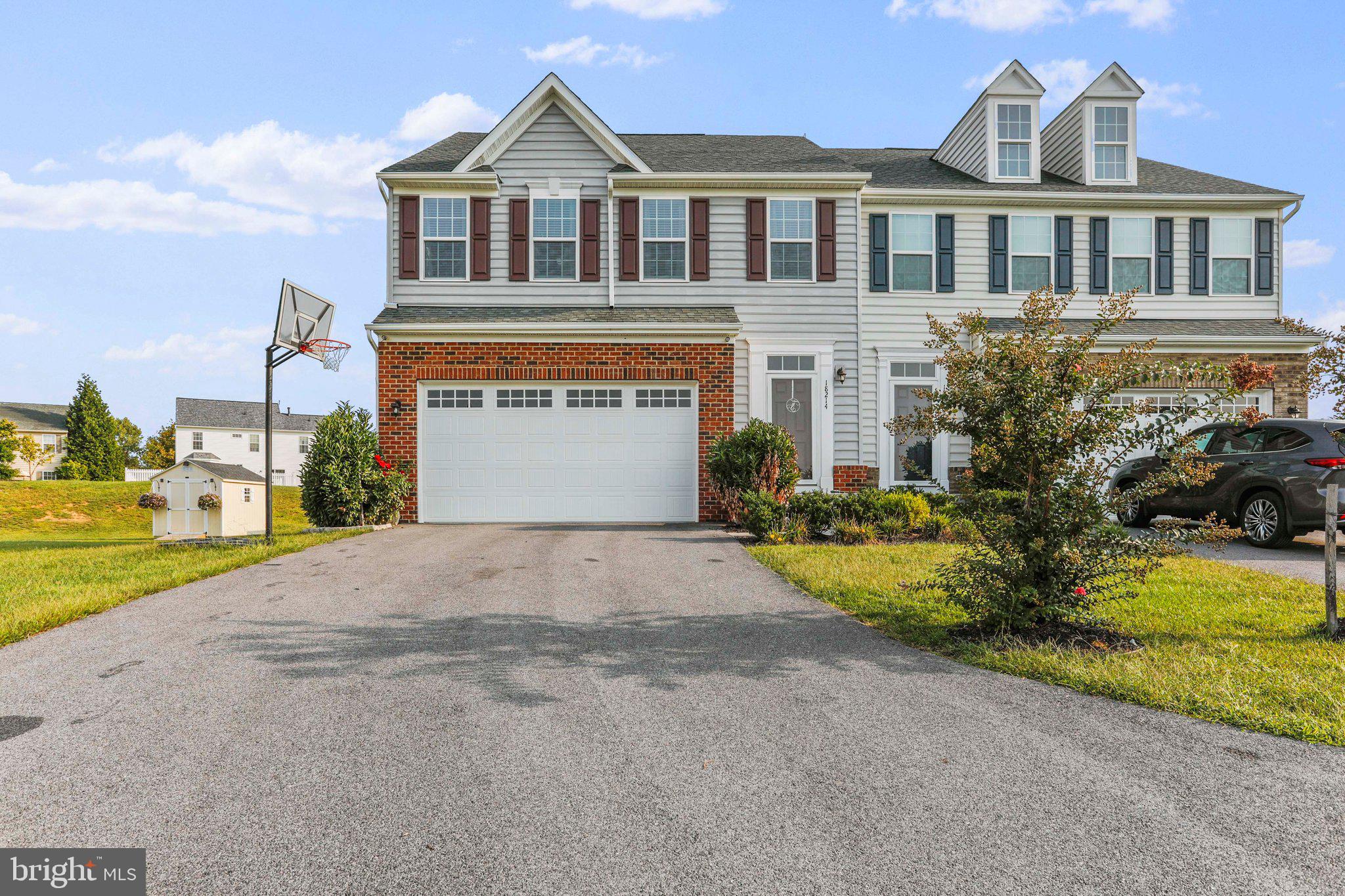 WESTFIELDS - Residential