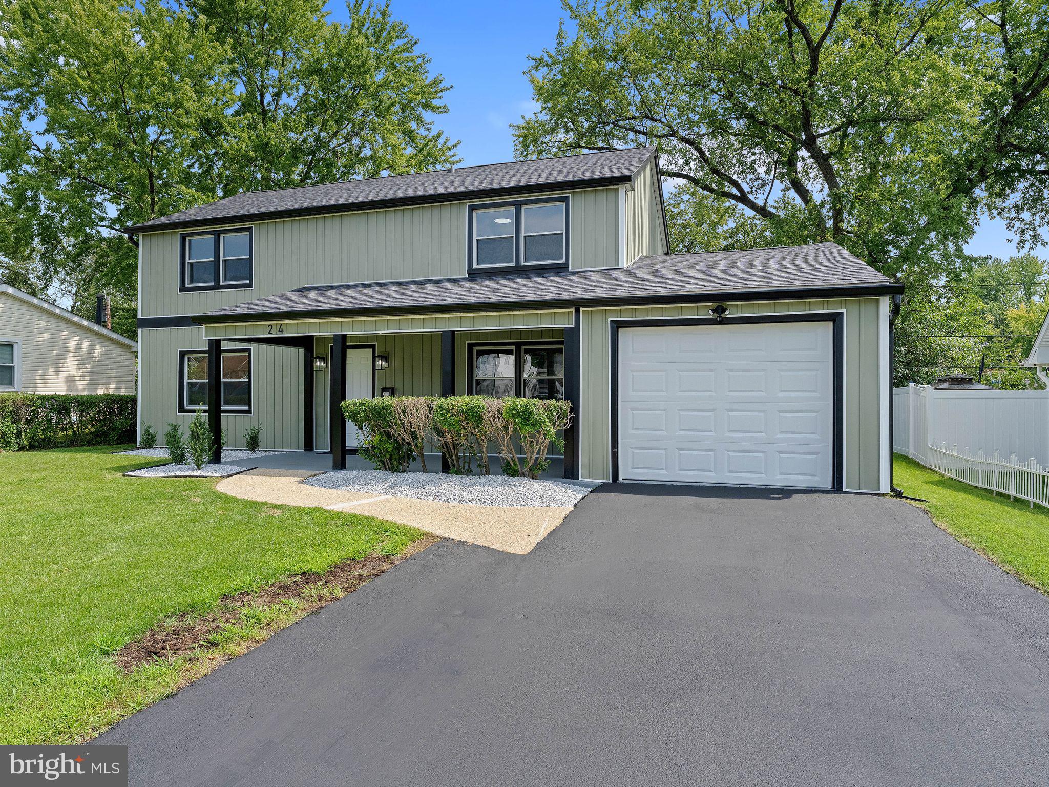 24 HANCOCK LANE