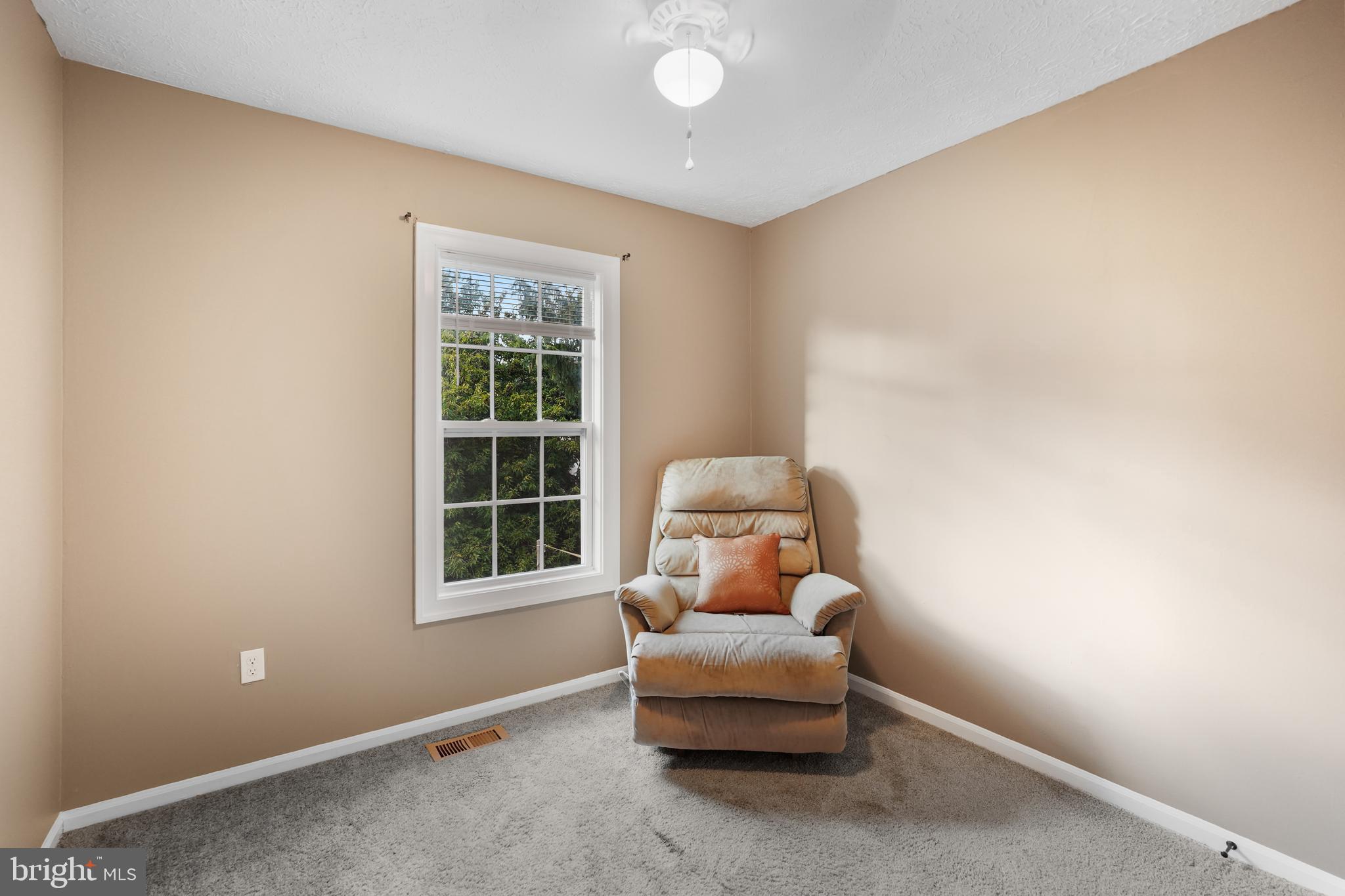 CHURCHILL TOWN SECTOR - Residential Lease