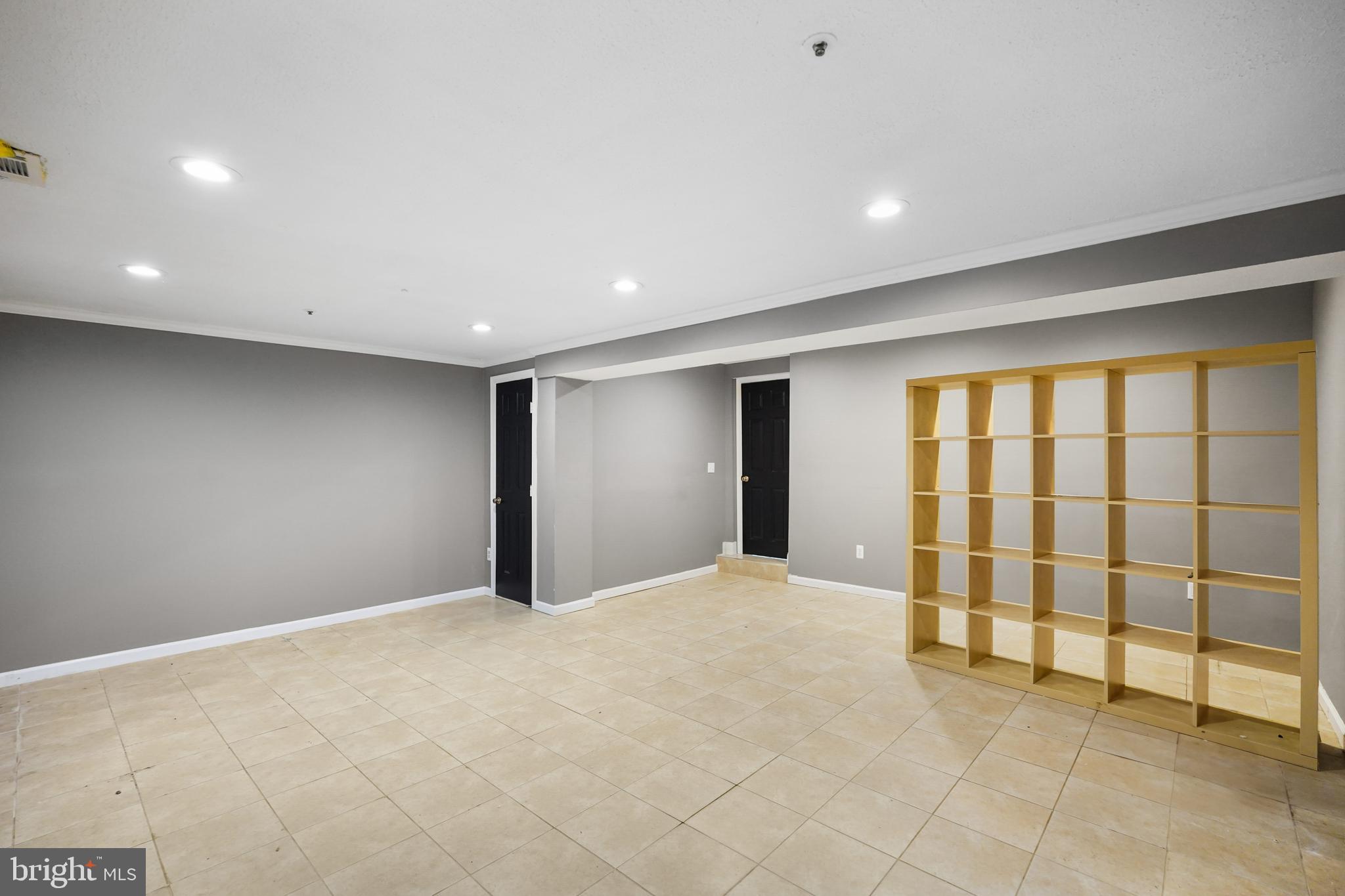 CHURCHILL TOWN SECTOR - Residential Lease