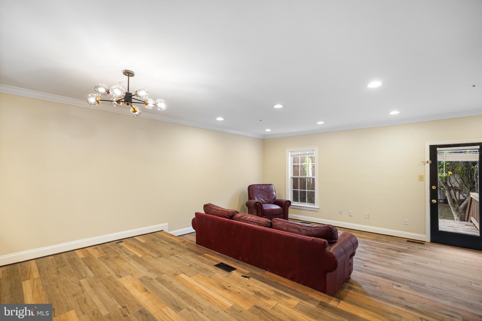 CHURCHILL TOWN SECTOR - Residential Lease