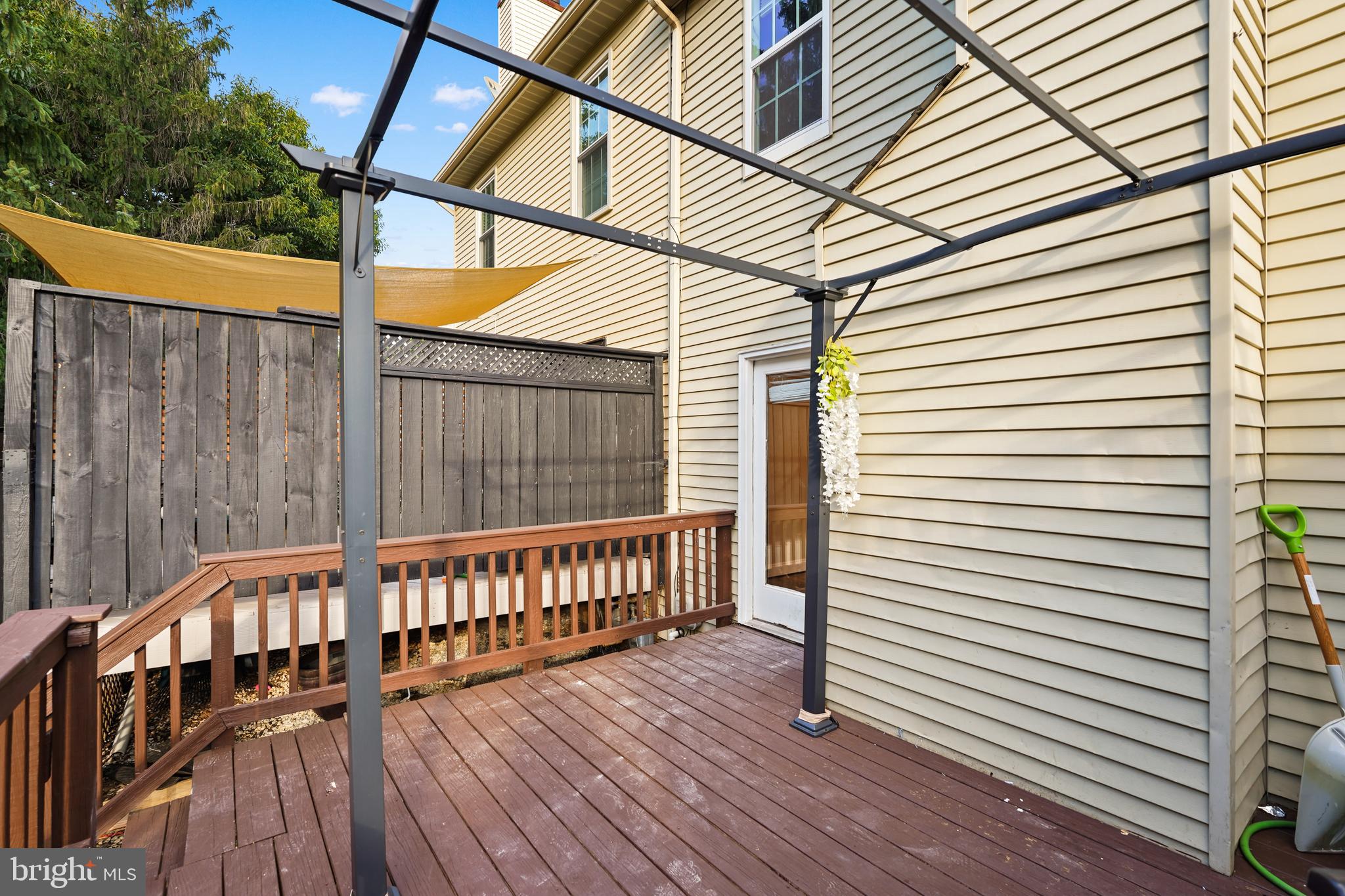 CHURCHILL TOWN SECTOR - Residential Lease