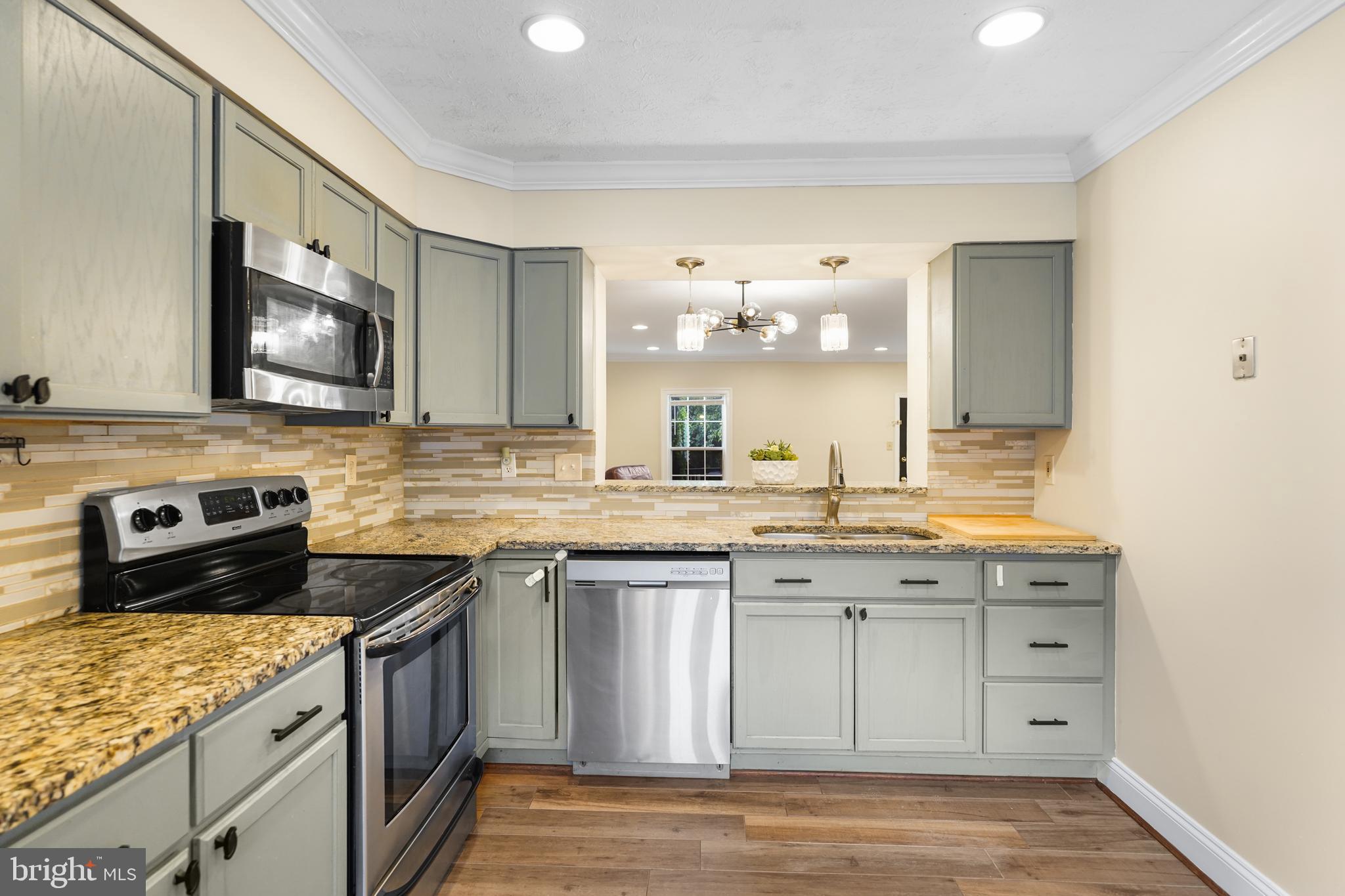 CHURCHILL TOWN SECTOR - Residential Lease