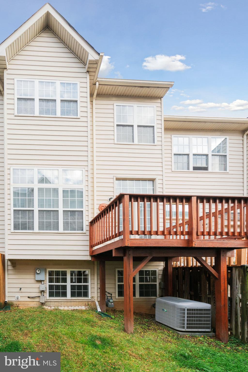 KENSINGTON COURTS - Residential