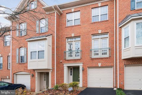 431 STANTON PLACE ALEXANDRIA VA 22304