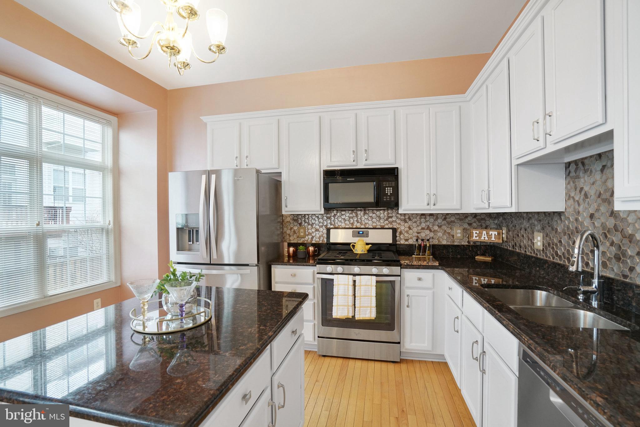 KENSINGTON COURTS - Residential