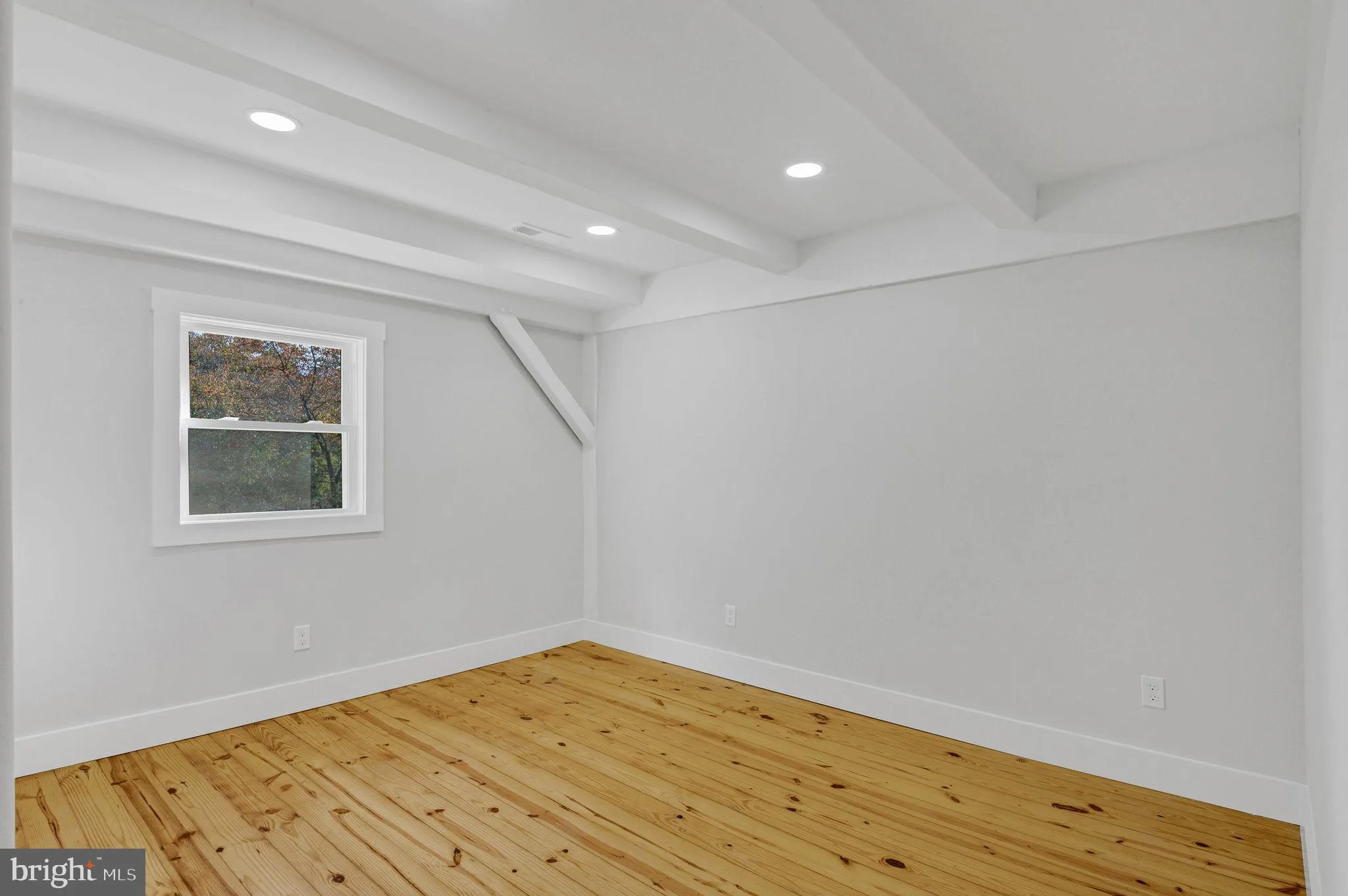 Vineland, New Jersey 08361, United States, 4 Bedrooms Bedrooms, ,3 BathroomsBathrooms,Residential,Active,40019